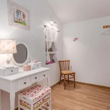 Vila La Sella - Romantic House With A Unique View